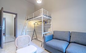GuestHost - Inalpi Arena&MM Nizza Subway Flat